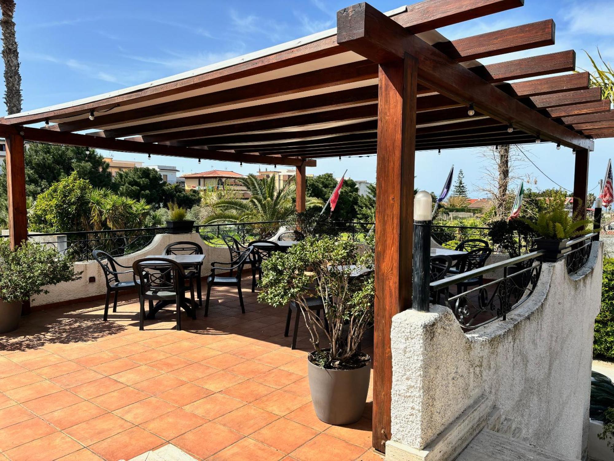 Hotel Redebora Torregrotta Exterior foto